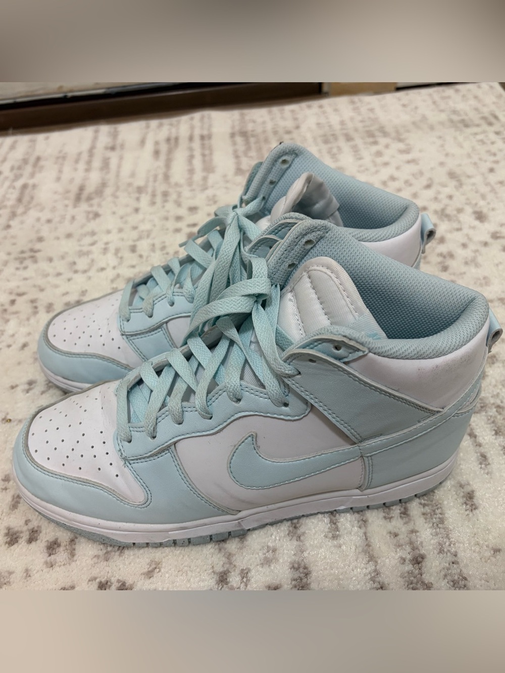 Nike high dunk, white/baby blue women’s size 8.5